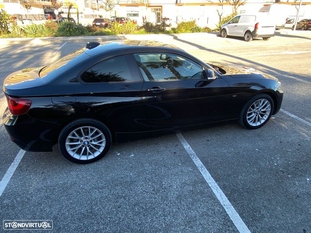 BMW 220 d Coupe Line Sport Auto - 4
