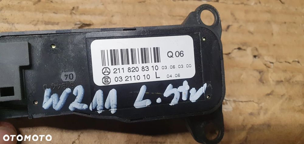 Przełącznik regulacji lusterek Mercedes E-Klasa W211 2118208310 - 7