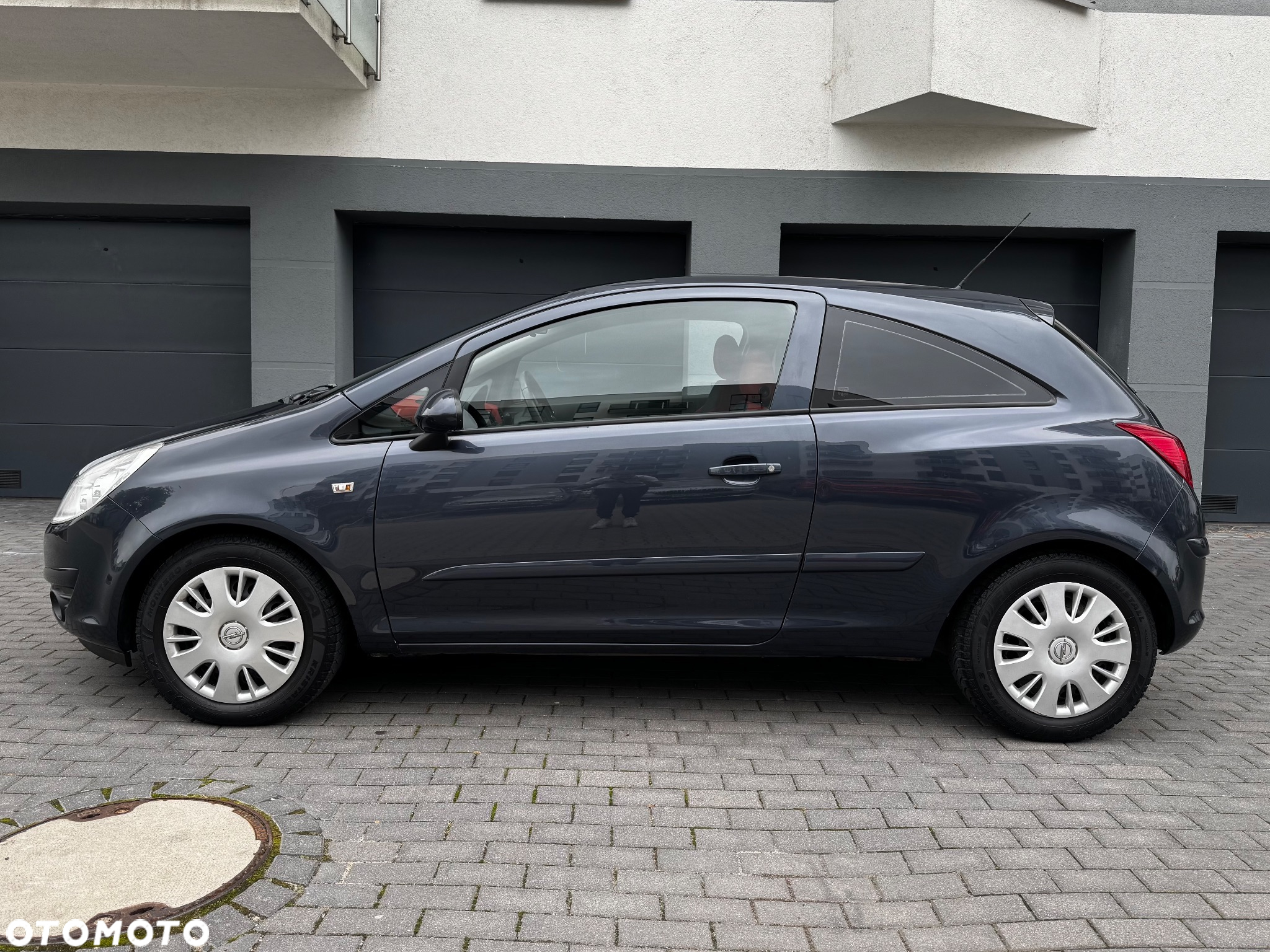 Opel Corsa 1.2 16V Cosmo - 2