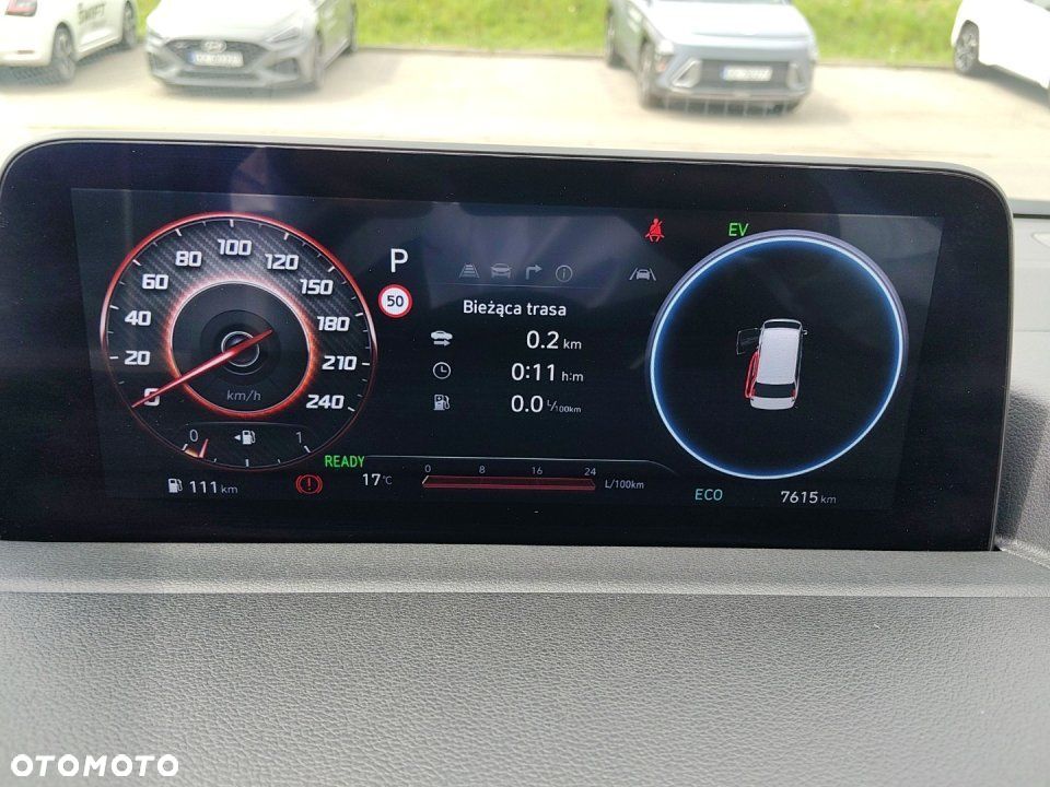 Hyundai Staria - 16