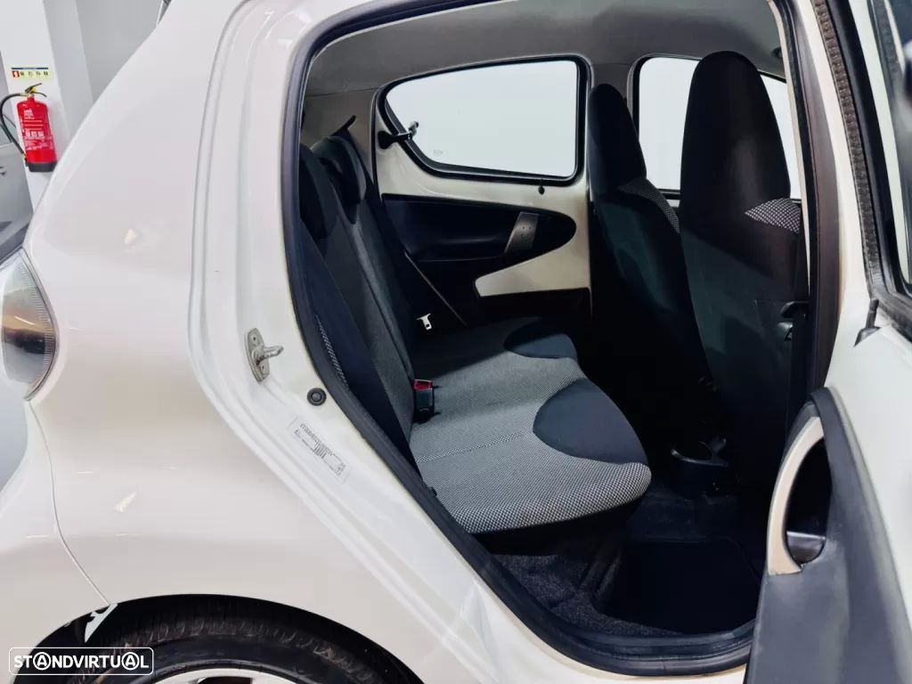 Toyota Aygo 1.0 Power Pack+AC+JLL+VSC - 41