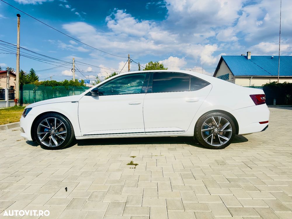 Skoda Superb 2.0 TDI DSG 4X4 Sportline - 3