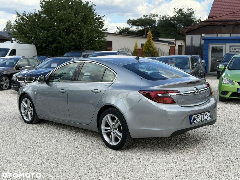 Opel Insignia - 12