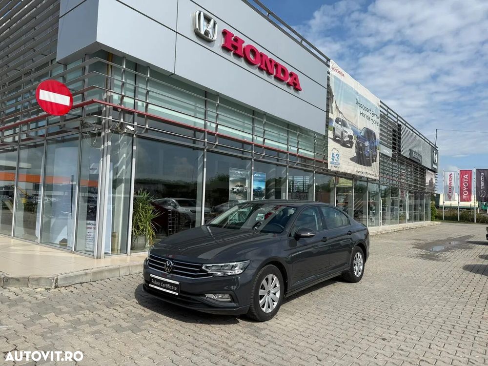 Volkswagen Passat - 2