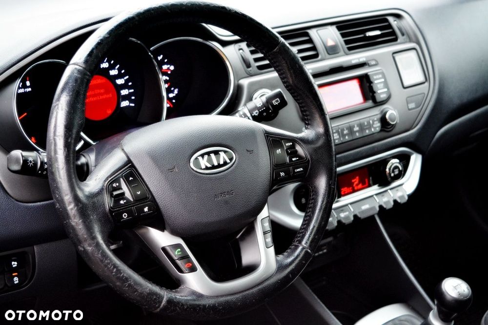 Kia Rio 1.2 Attract - 14