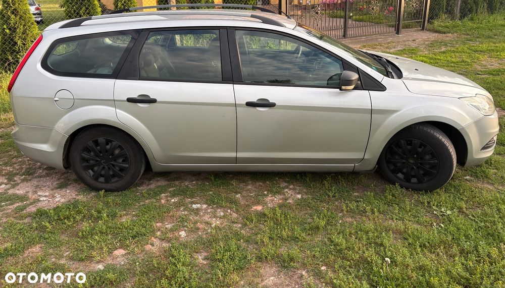 Ford Focus 1.6 TDCi Ambiente - 4