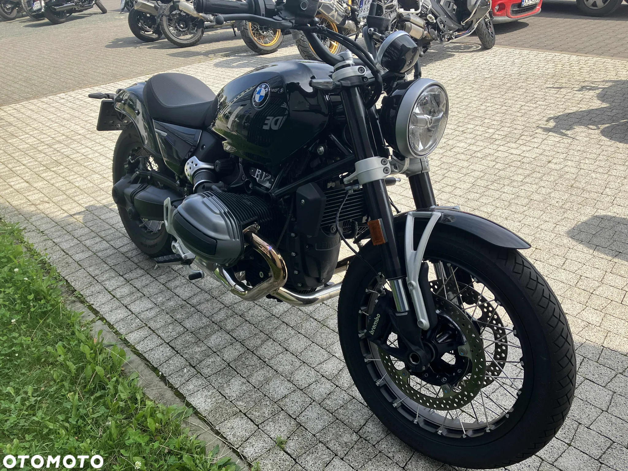 BMW R - 8