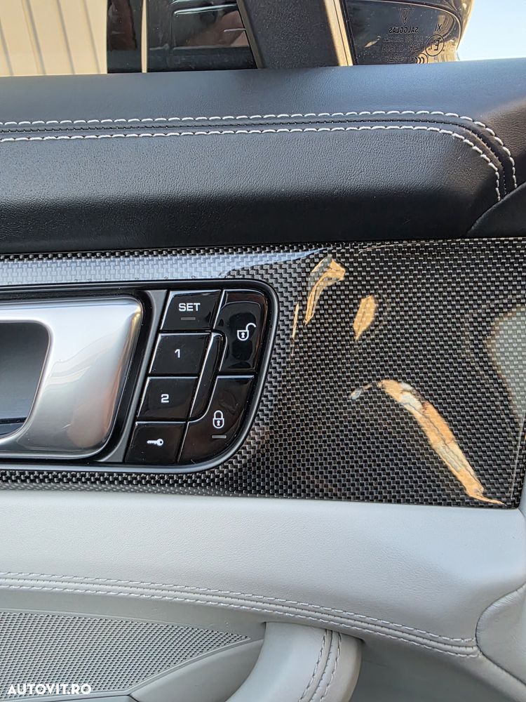 Porsche Panamera Turbo Sport Turismo - 20