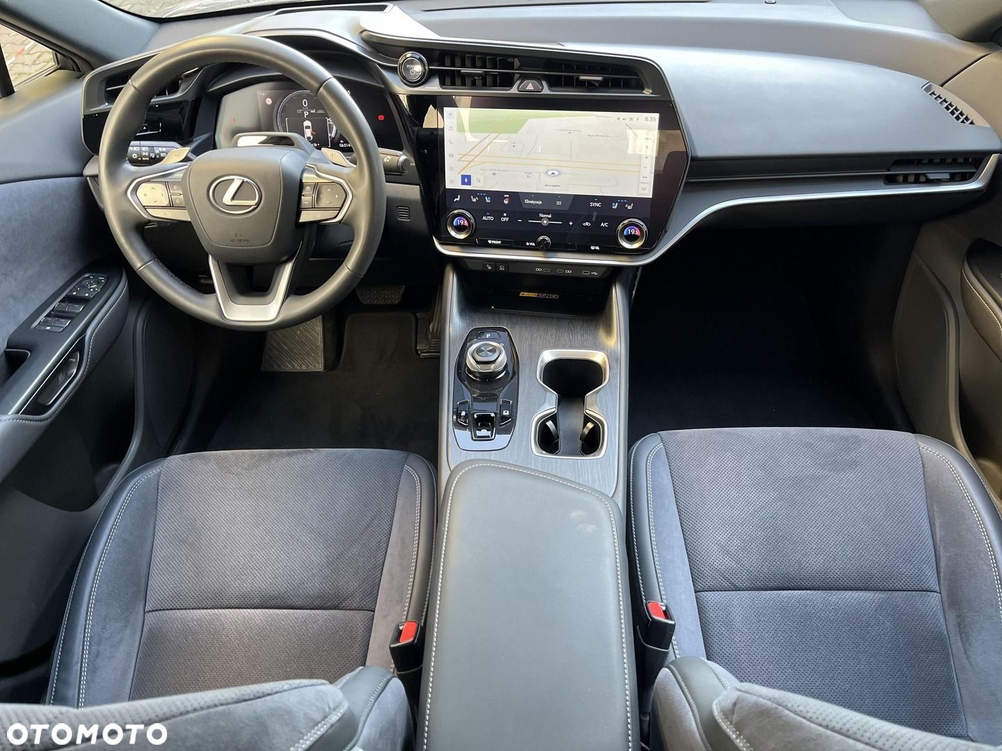 Lexus RZ 450e Omotenashi DIRECT4 - 11