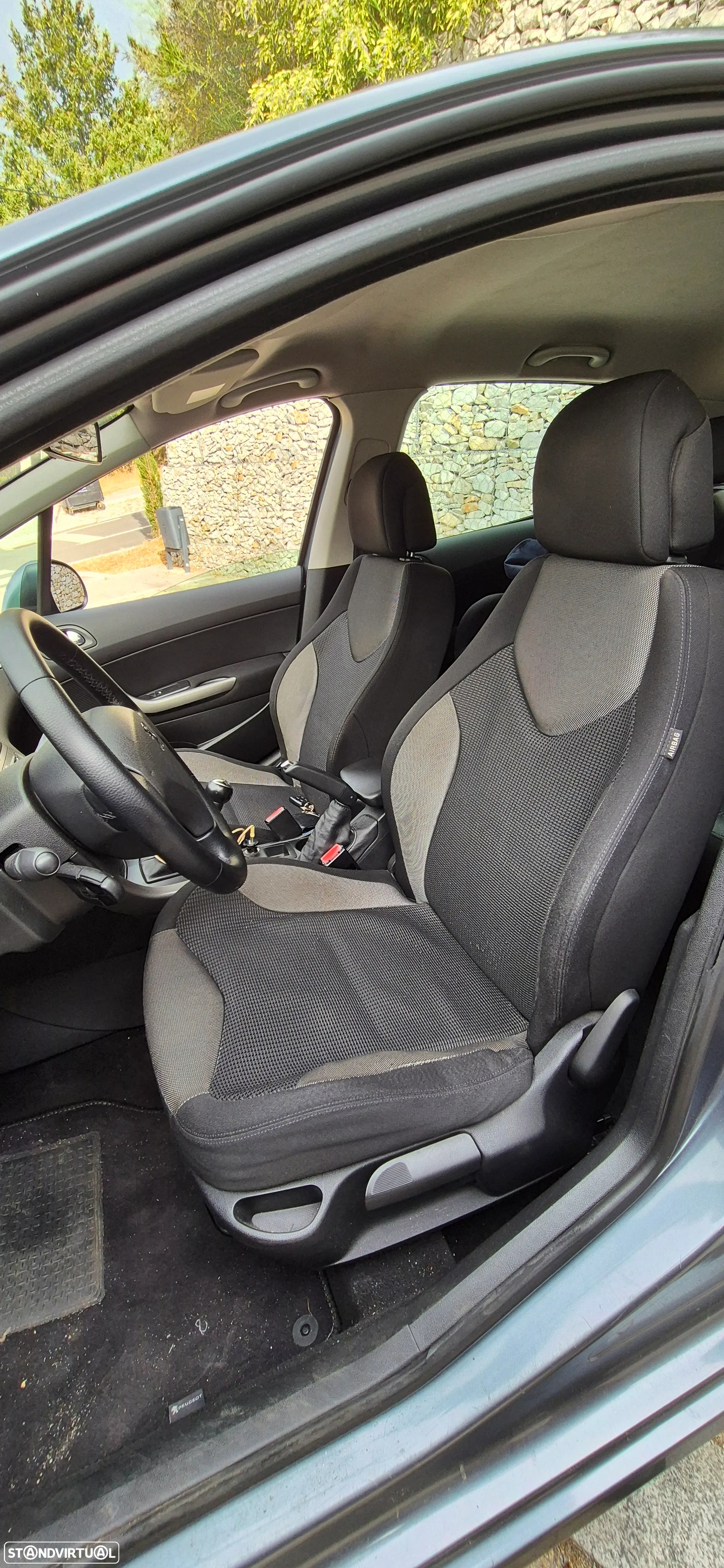 Peugeot 308 - 8