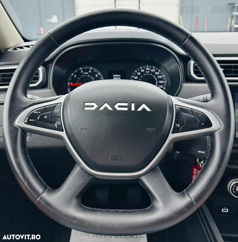 Dacia Duster TCe 130 Journey - 33