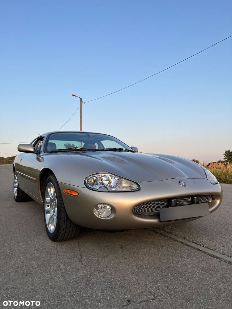 Jaguar XK8 - 6