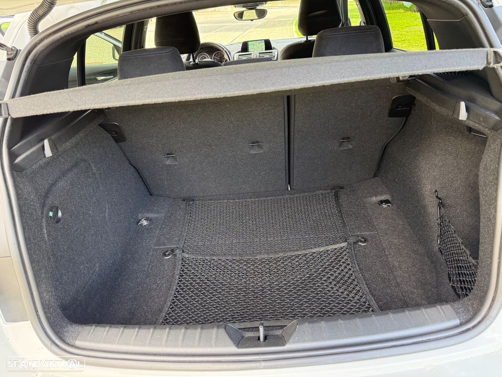 BMW 118 d Pack M - 35