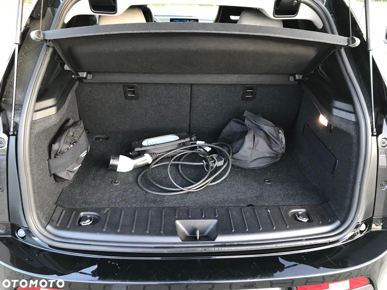 BMW i3 (60 Ah) - 13