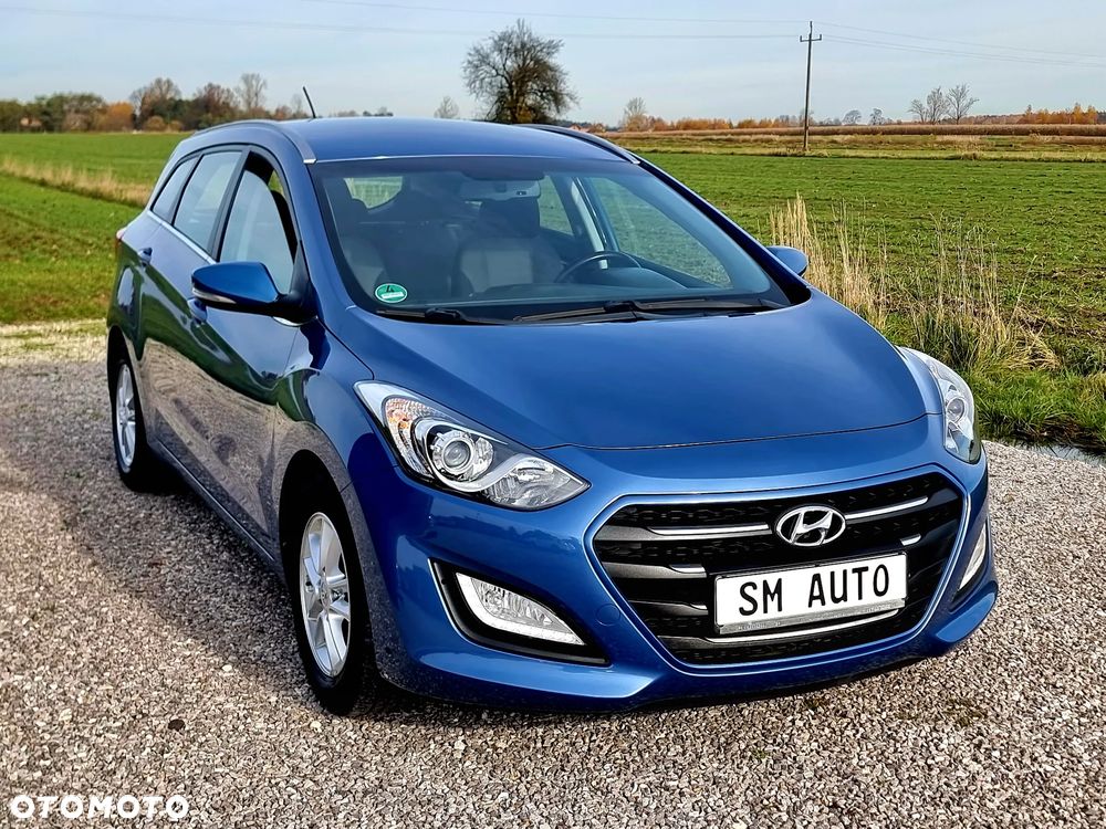 Hyundai i30 Kombi 1.6 GDi DCT Style - 4