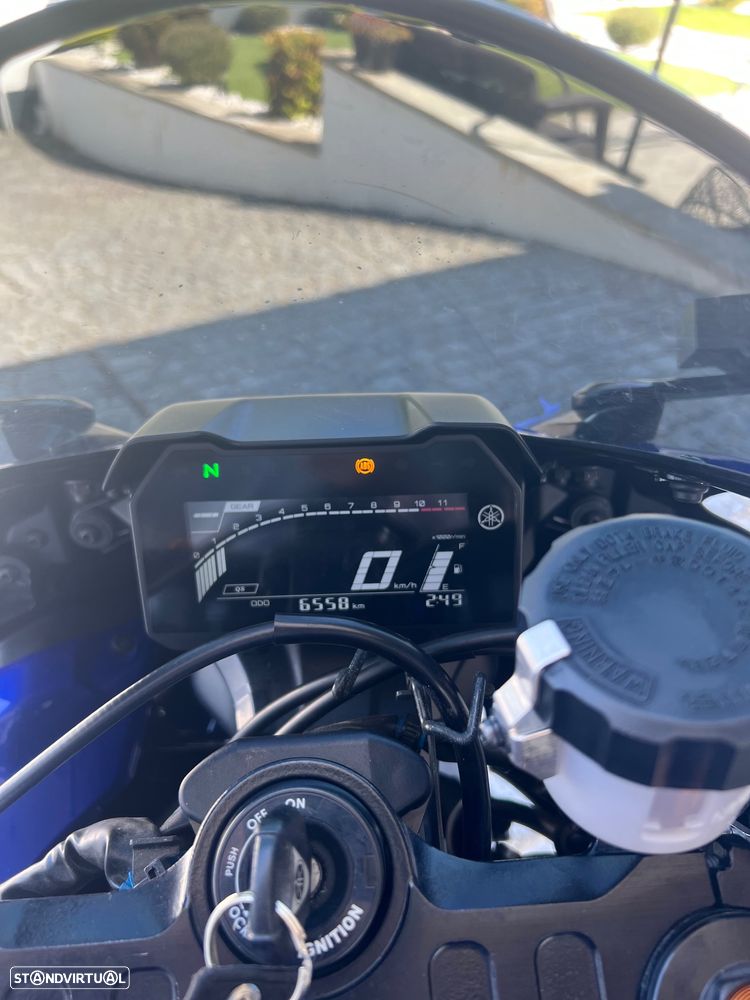 Yamaha YZF R7 - 7