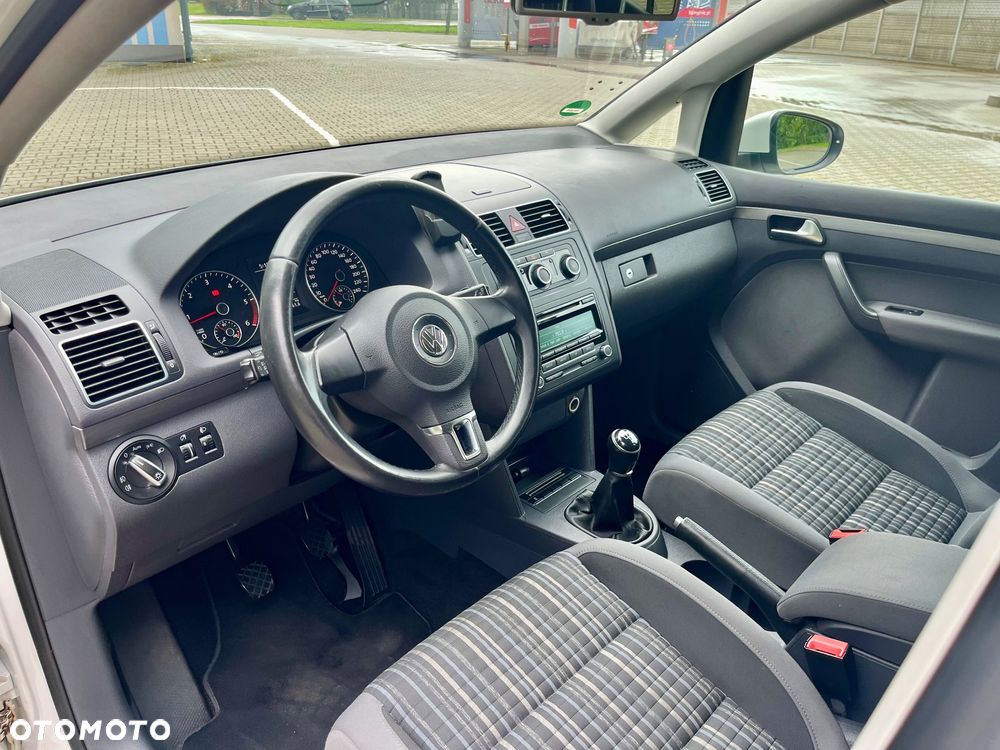 Volkswagen Touran 2.0 TDI DPF Cross - 9