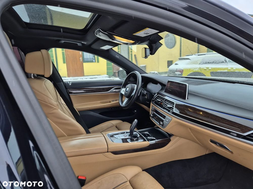 BMW Seria 7 - 10