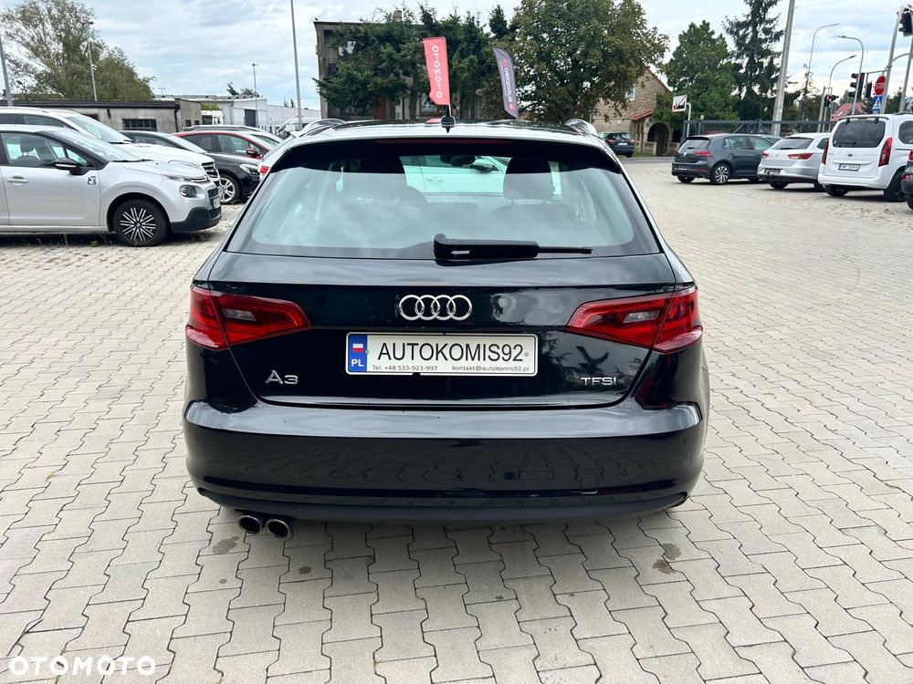 Audi A3 Sportback 1.4 TFSI cylinder on demand S tronic Ambiente - 8