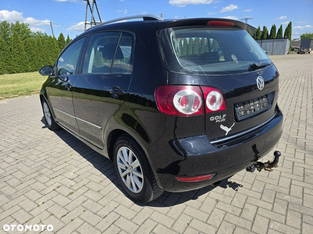 Volkswagen Golf Plus - 10