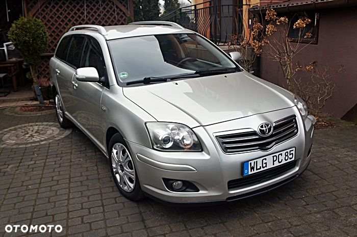 Toyota Avensis 2.2 D-CAT Team - 15