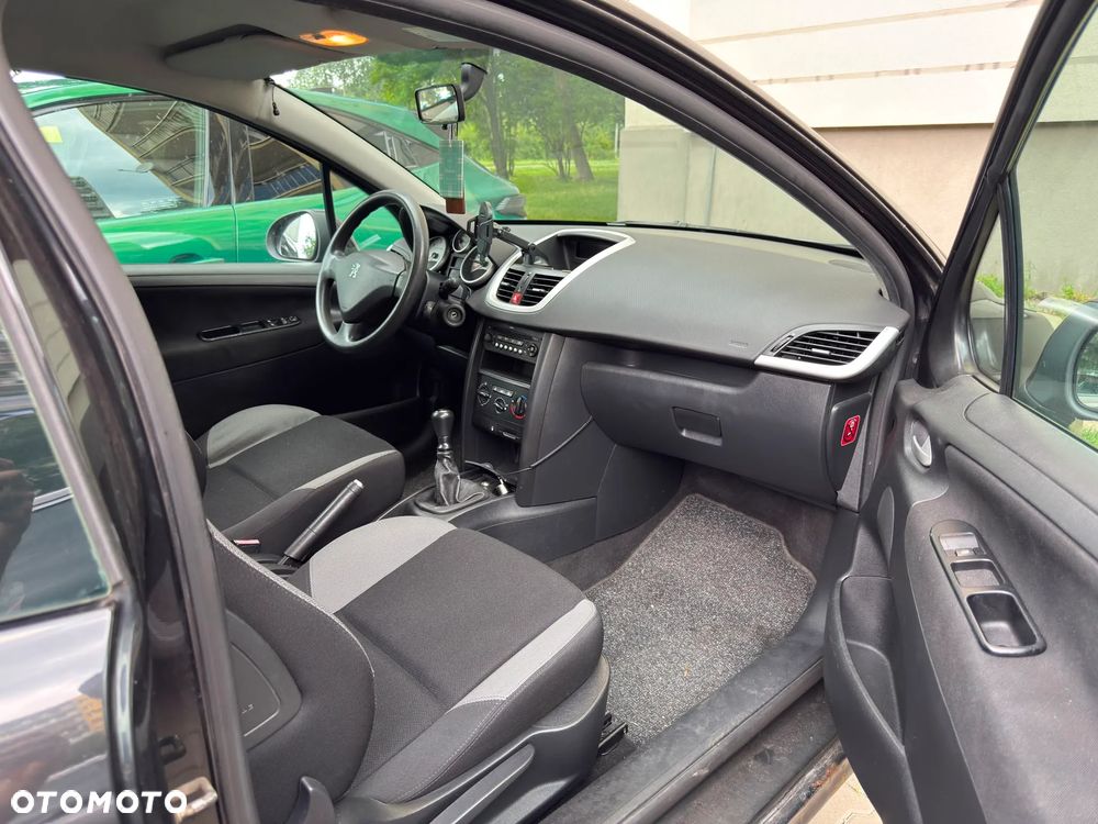 Peugeot 207 90 HDi FAP (Blue Lion) Urban Move - 12