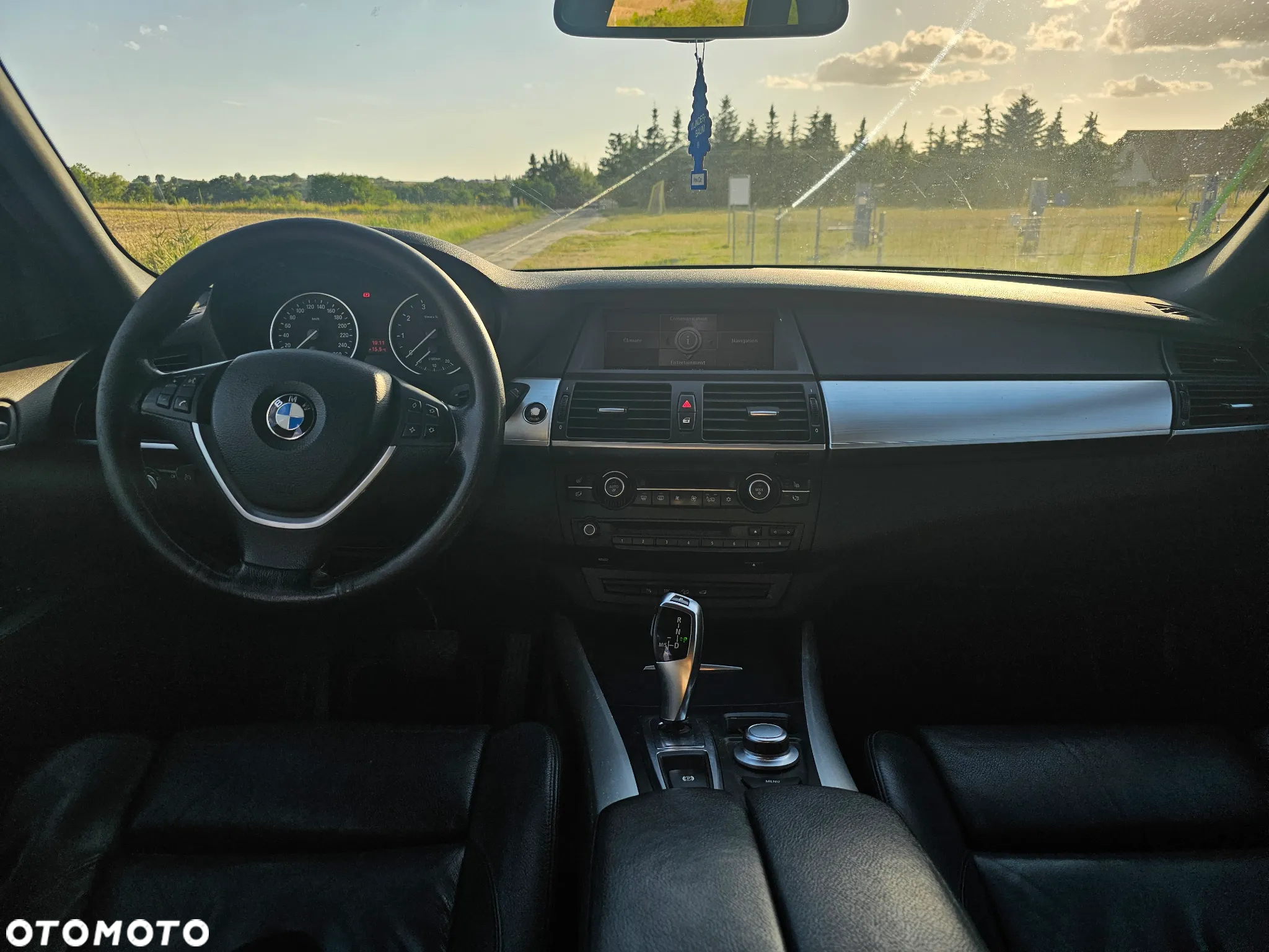 BMW X5 4.8i - 14