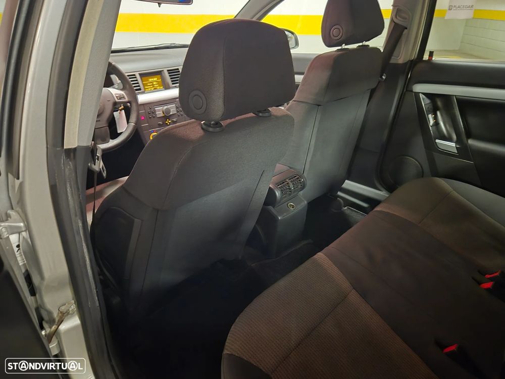 Opel Vectra 1.9 CDTi Elegance - 22