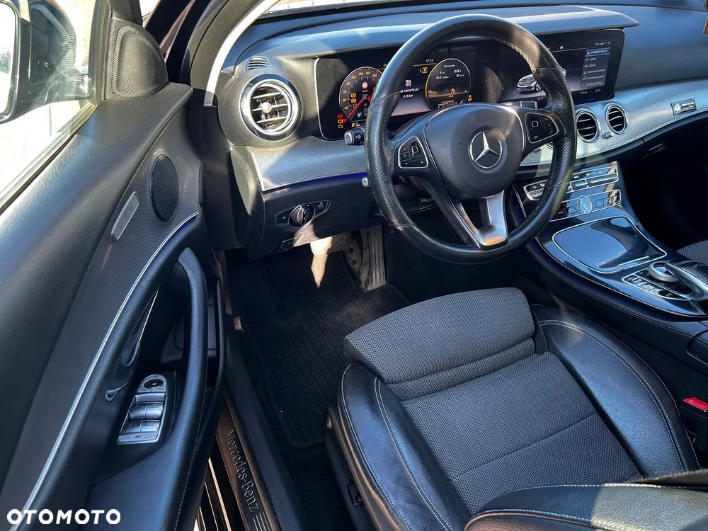 Mercedes-Benz Klasa E 220 d 9G-TRONIC AMG Line - 7