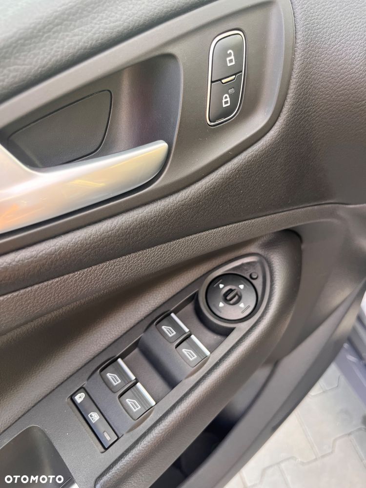 Ford Kuga 1.5 EcoBoost FWD ST-Line X - 11