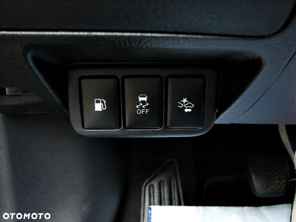 Toyota Avensis Touring Sports 1.8 Comfort - 38