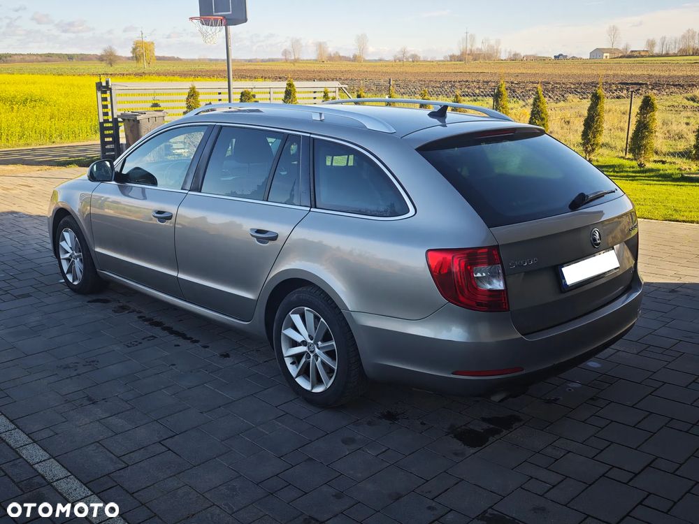 Skoda Superb 2.0 TDI 4x4 Ambition DSG - 6