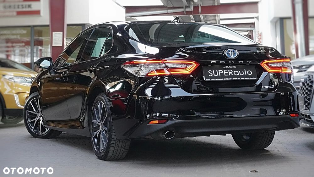 Toyota Camry 2.5 Hybrid Executive CVT - 9
