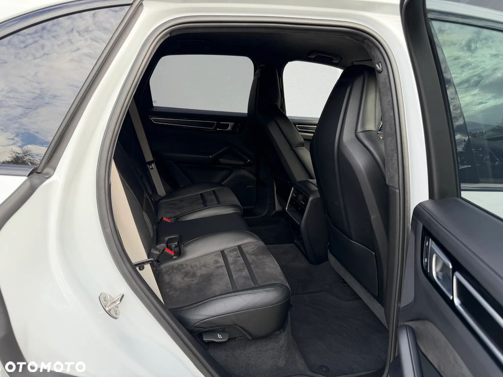 Porsche Cayenne - 13
