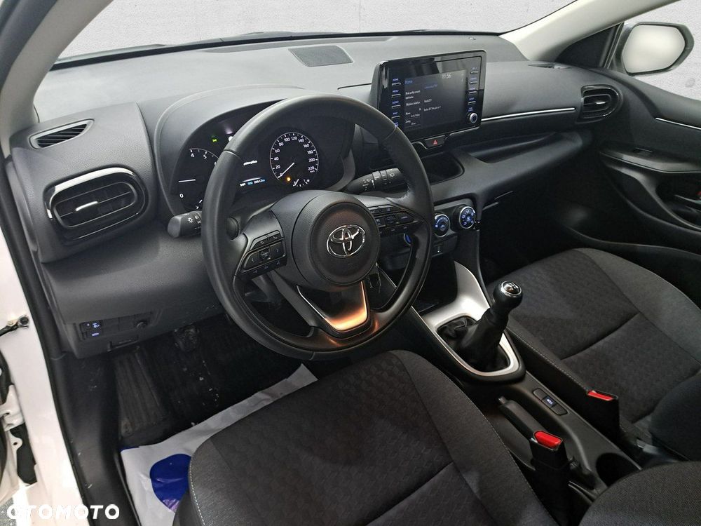 Toyota Yaris - 11