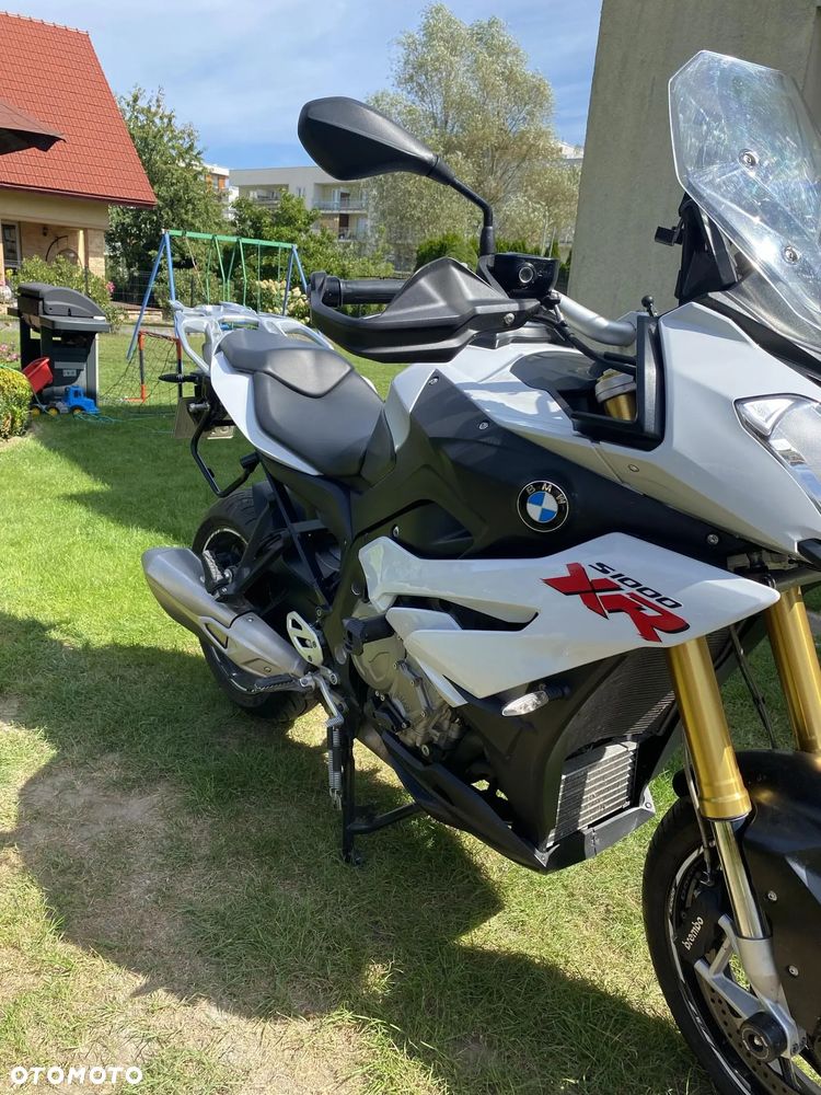 BMW XR - 1