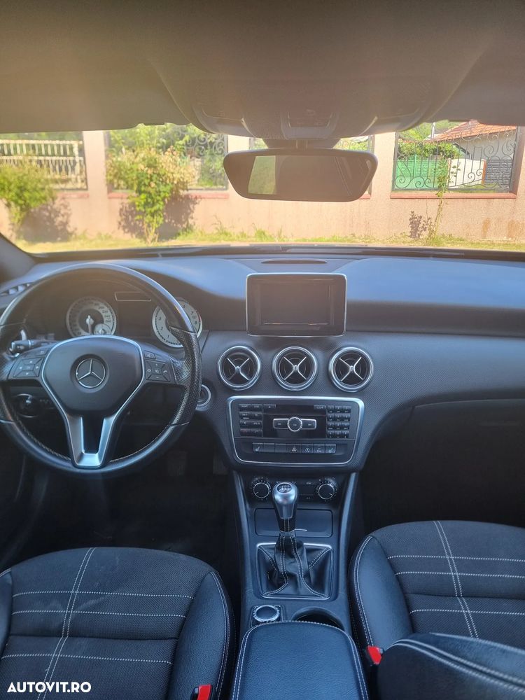 MERCEDES-BENZ A-Class 2015 — imagine 9