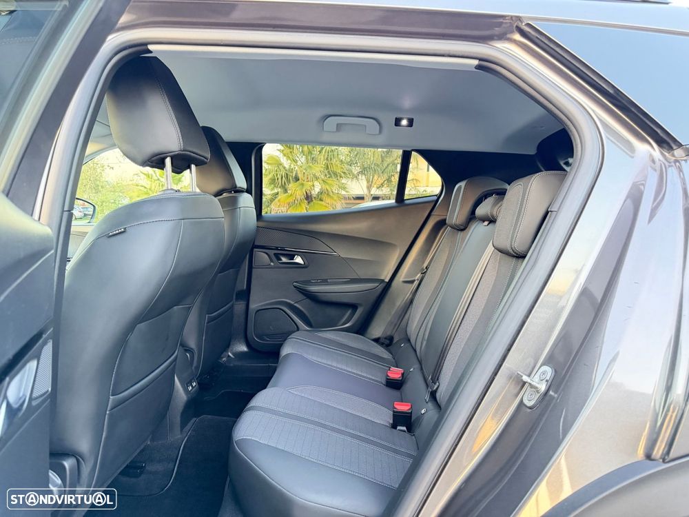 Peugeot 2008 1.2 PureTech Allure Pack - 26