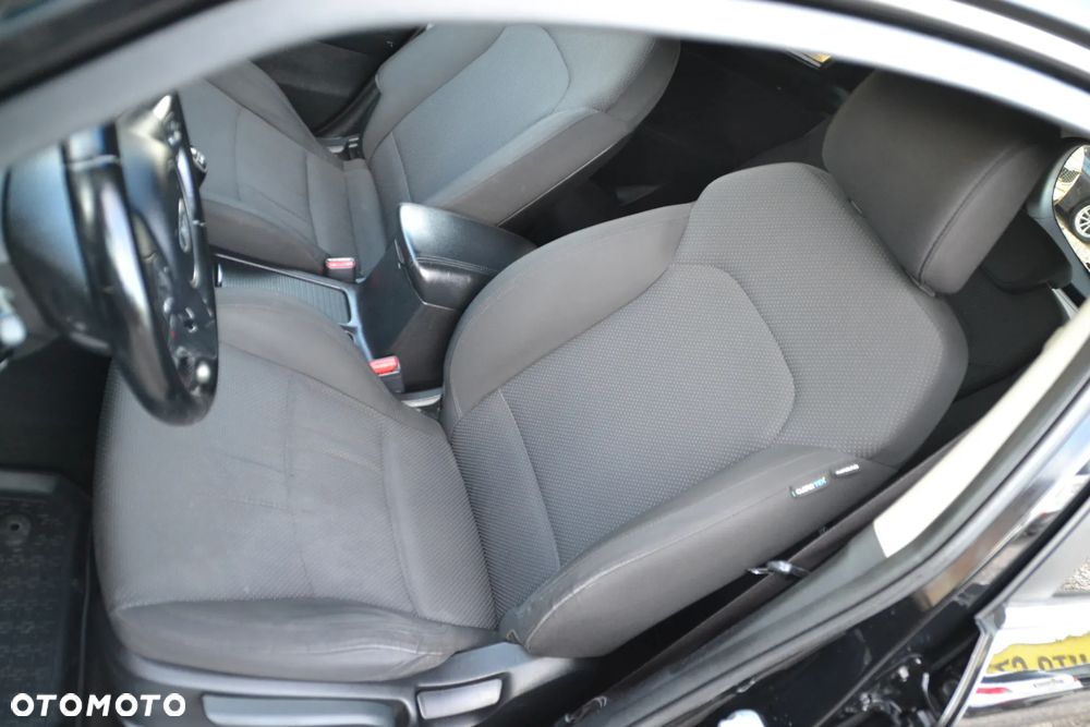 Kia Carens 1.6 GDI Business Line 7os EU6 - 33