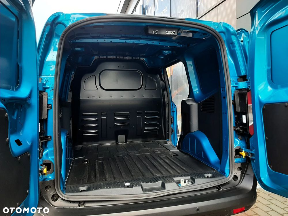 Ford Courier - 11