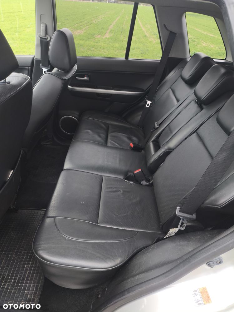 Suzuki Grand Vitara 2.0 Comfort + - 14