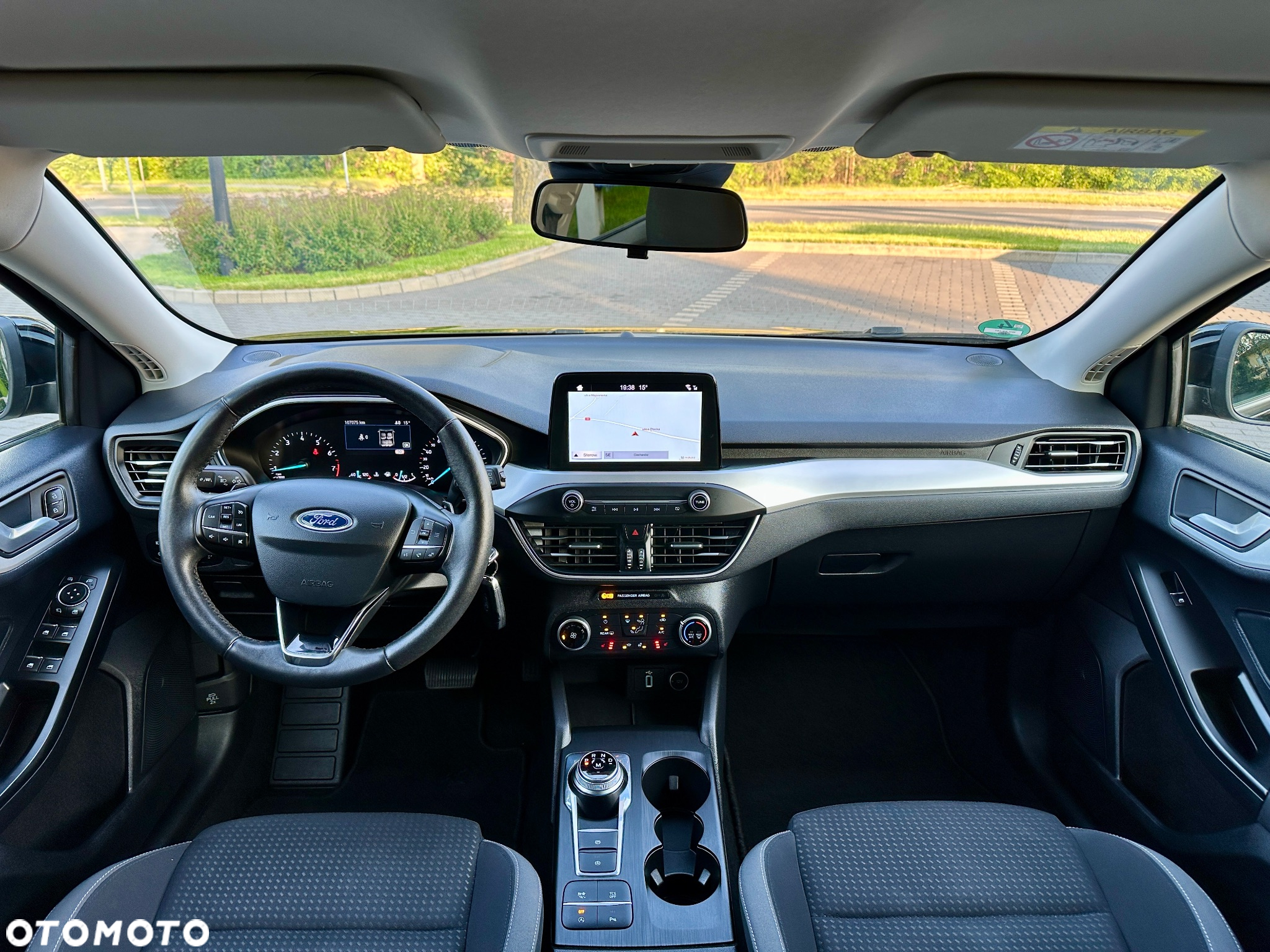 Ford Focus 1.0 EcoBoost Active Business - 27