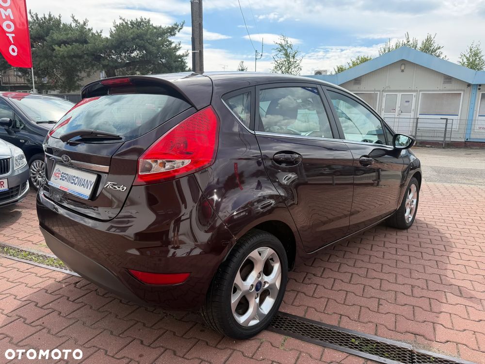 Ford Fiesta 1.4 Champions Edition - 6