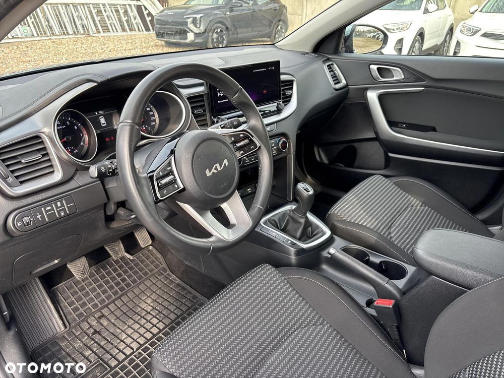 Kia Ceed 1.5 T-GDI M - 9
