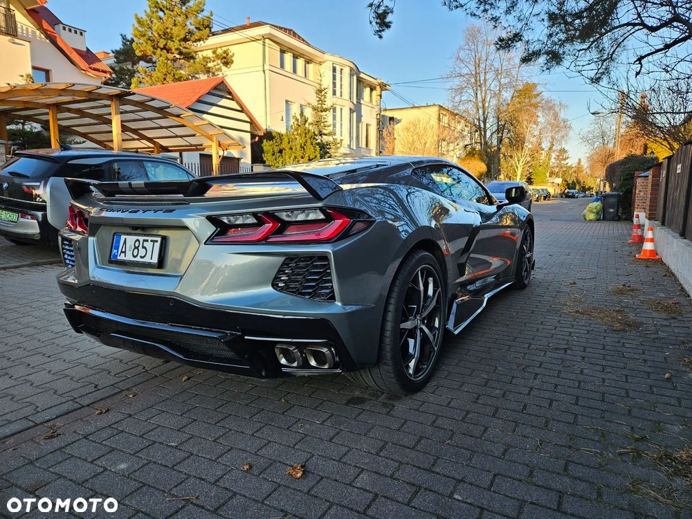Chevrolet Corvette - 8