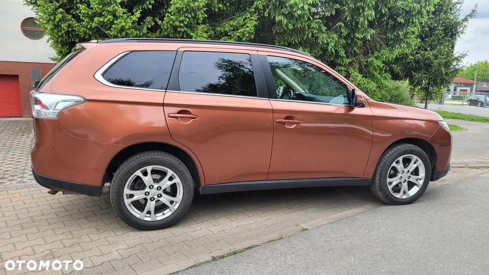 Mitsubishi Outlander 2.2 DID Intense + - 6