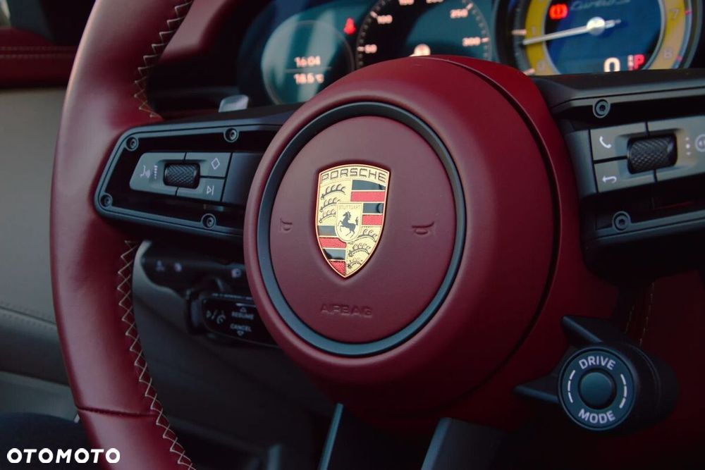 Porsche 911 Carrera Turbo S - 34