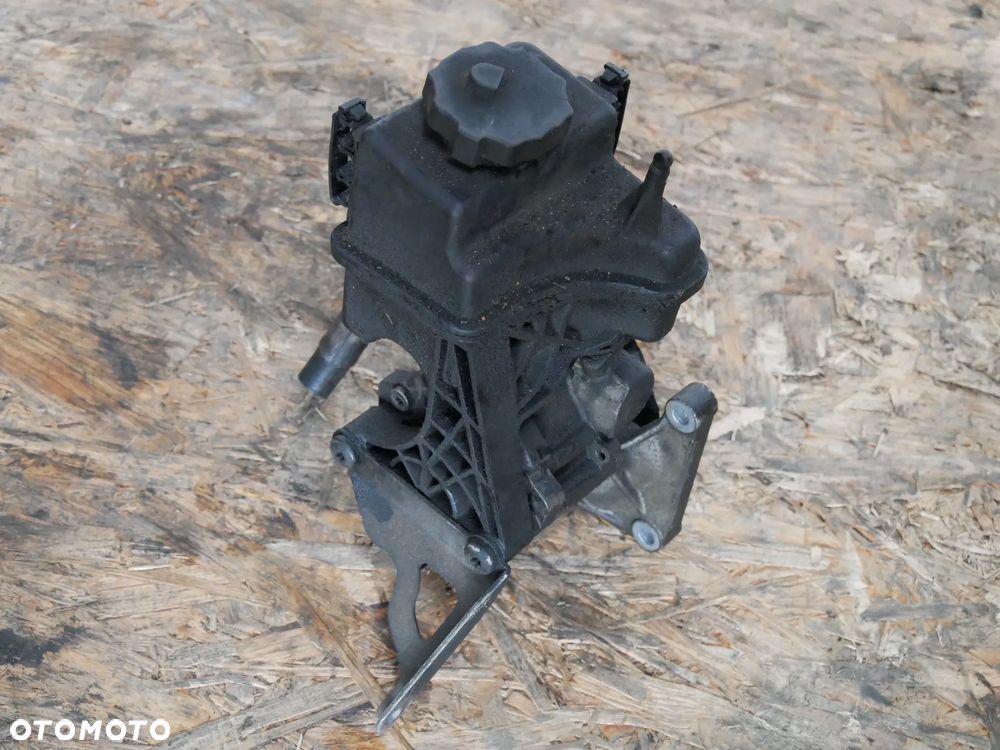 POMPA WSPOMAGANIA MERCEDES SPRINTER 2.2 CDI 09' A0064661701 - 2