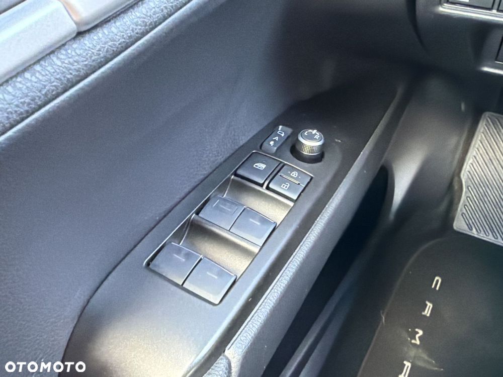 Toyota Camry - 12