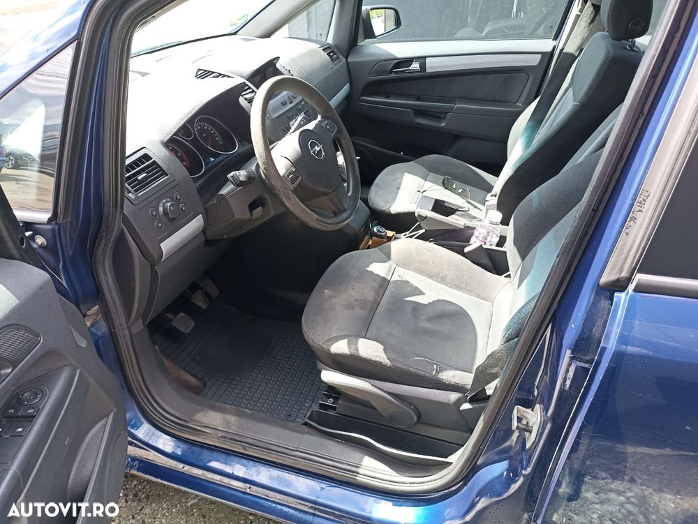 Opel Zafira 1.9 CDTI - 11
